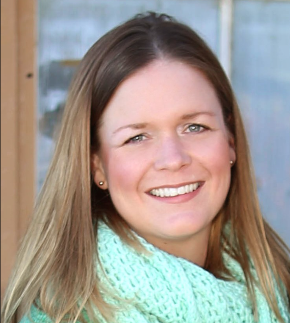 Annette Lee Headshot